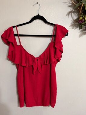 🌺BOLD elements Red Scoop Neck  Blouse